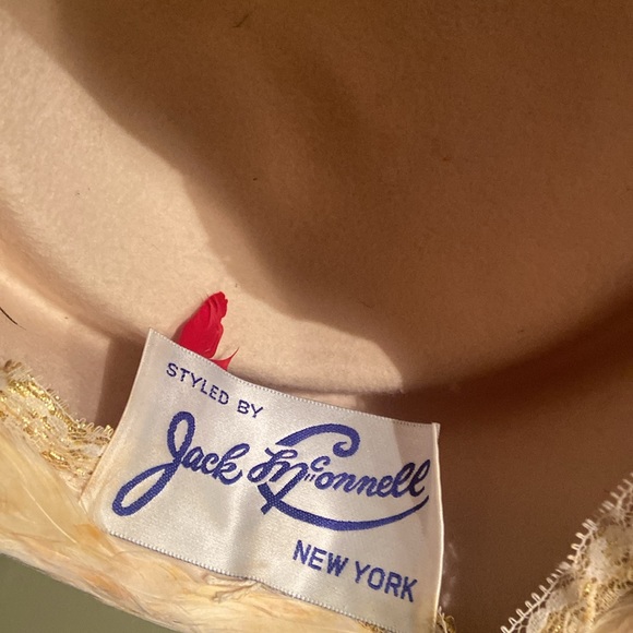 Totally Feathered Jack McConnell Dress Church Hat - Picture 4 of 16